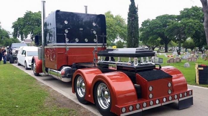 ultimate-trucker-funeral